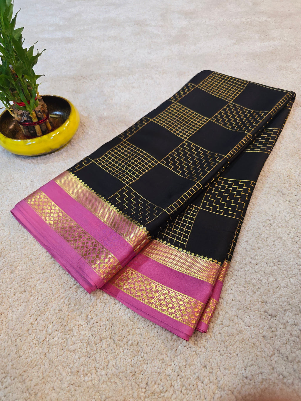 Box Checks Mysore Crepe Silk Saree - 122
