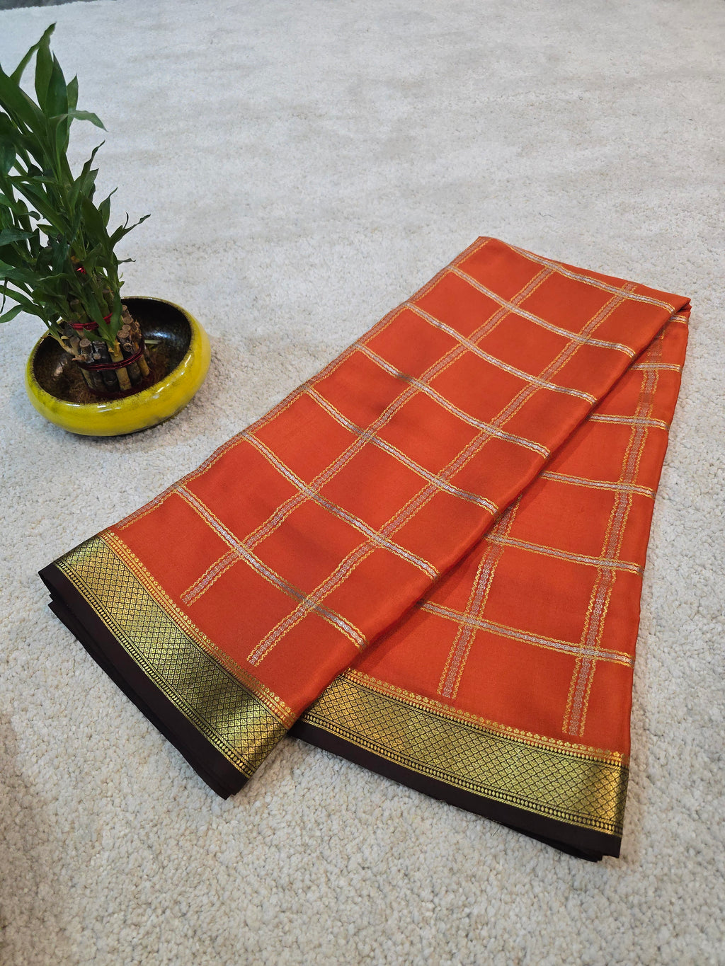 Silver & Gold Zari Checks Mysore Crepe Silk Saree - 113