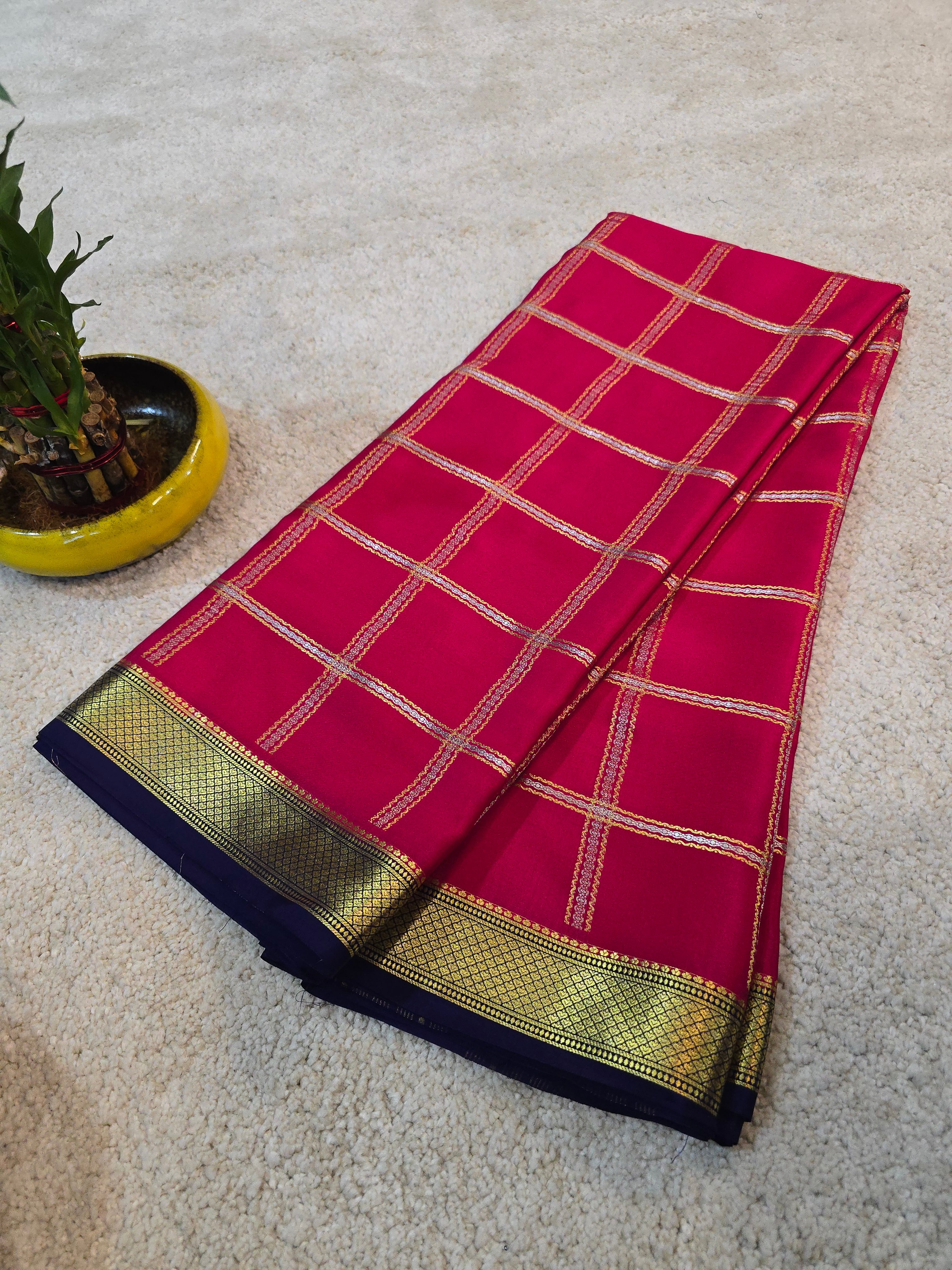Silver & Gold Zari Checks Mysore Crepe Silk Saree - 115