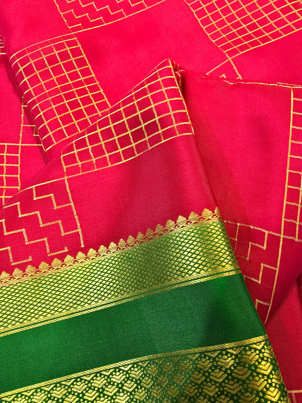 Box Checks Mysore Crepe Silk Saree - 121